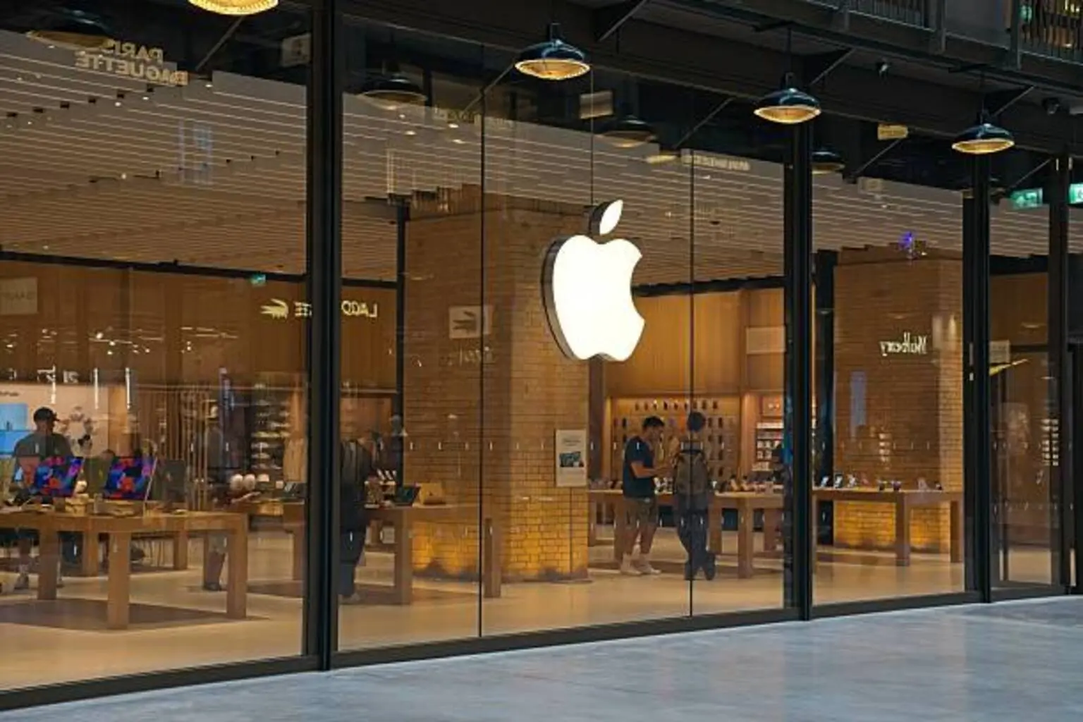 Apple: The Smart Money Is Buying Ahead Of Earnings