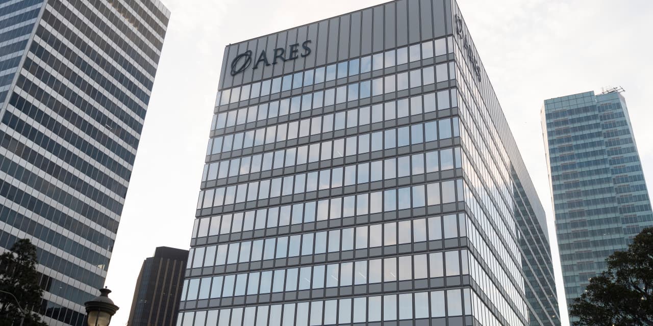 Ares Caps Private-Credit Fund Redemptions Again as 14% Seek Exits