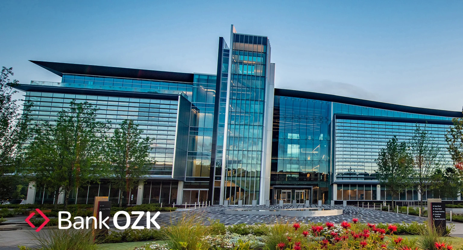 Bank OZK: A Regional Bank Proves It Can Grow While Keeping Leverage Down