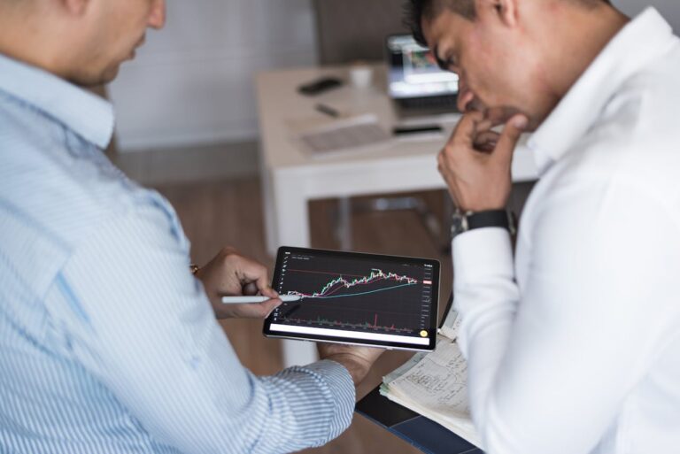 Berenberg Affirms Why Accenture plc (ACN) is one of the Best Falling Stocks