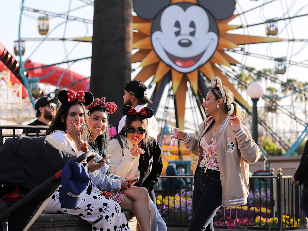 Best credit cards for Disney vacations (August 2026)