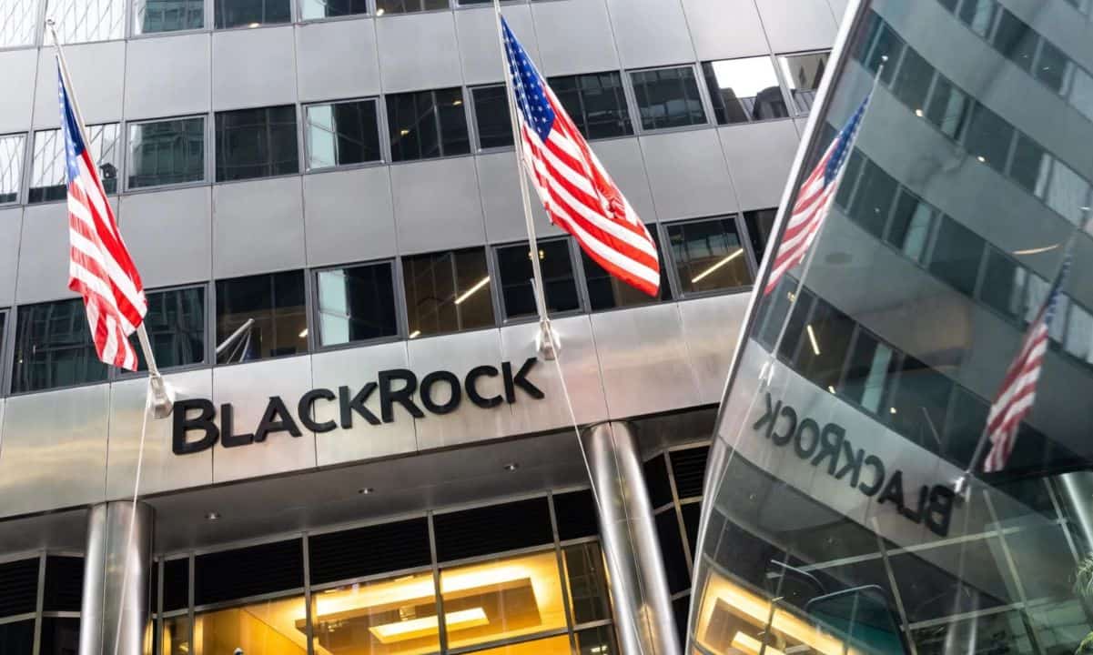 BlackRock Backs CLARITY Act as Tom Lee Predicts Programmable Money Revolution