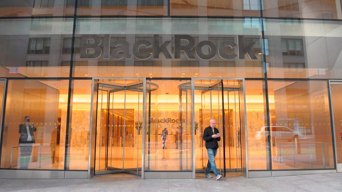 BlackRock Becomes First Mega Issuer to Launch Covered Call Bitcoin ETF