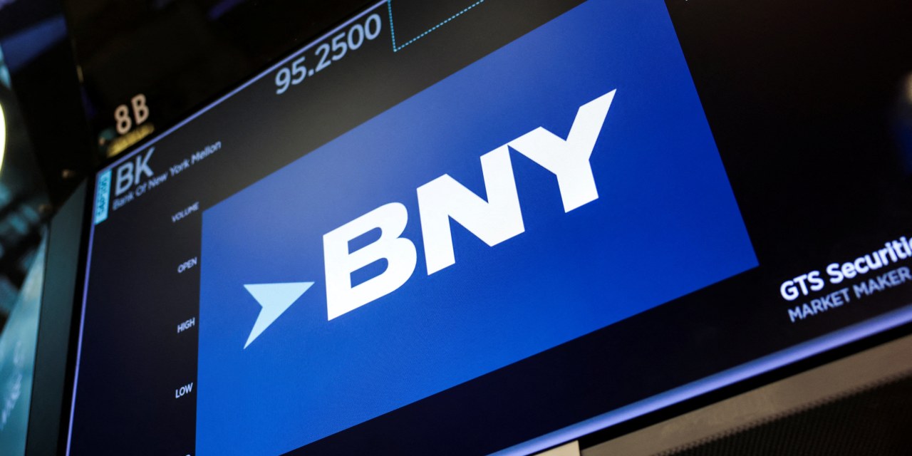 BNY Lifts Revenue Forecast After Profit Climbs
