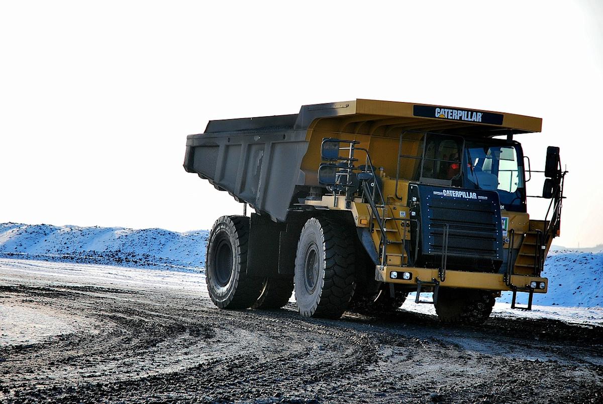 Caterpillar Inc (CAT): Meet Your Unlikely Data Center Stock