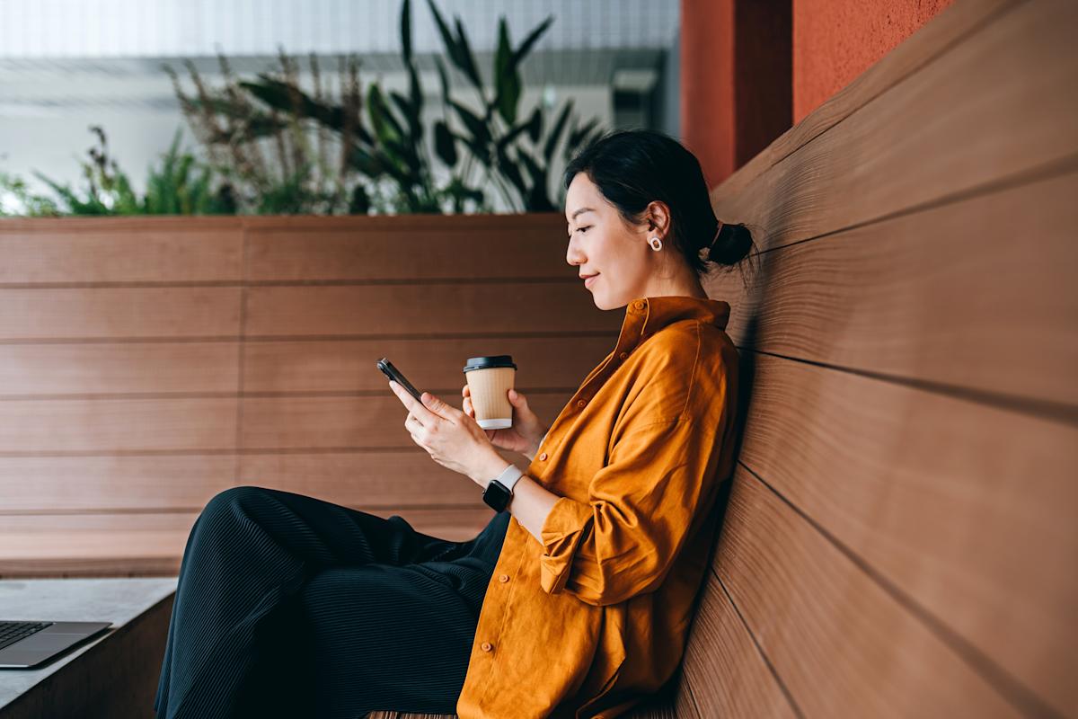 Checking account vs. cash management account: Which one is better for holding cash?