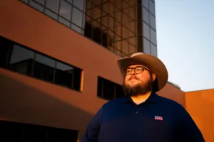 College students are shaving a year off their bachelor’s degrees and saving as much as $20,000. Critics say they’re ‘cutting corners’