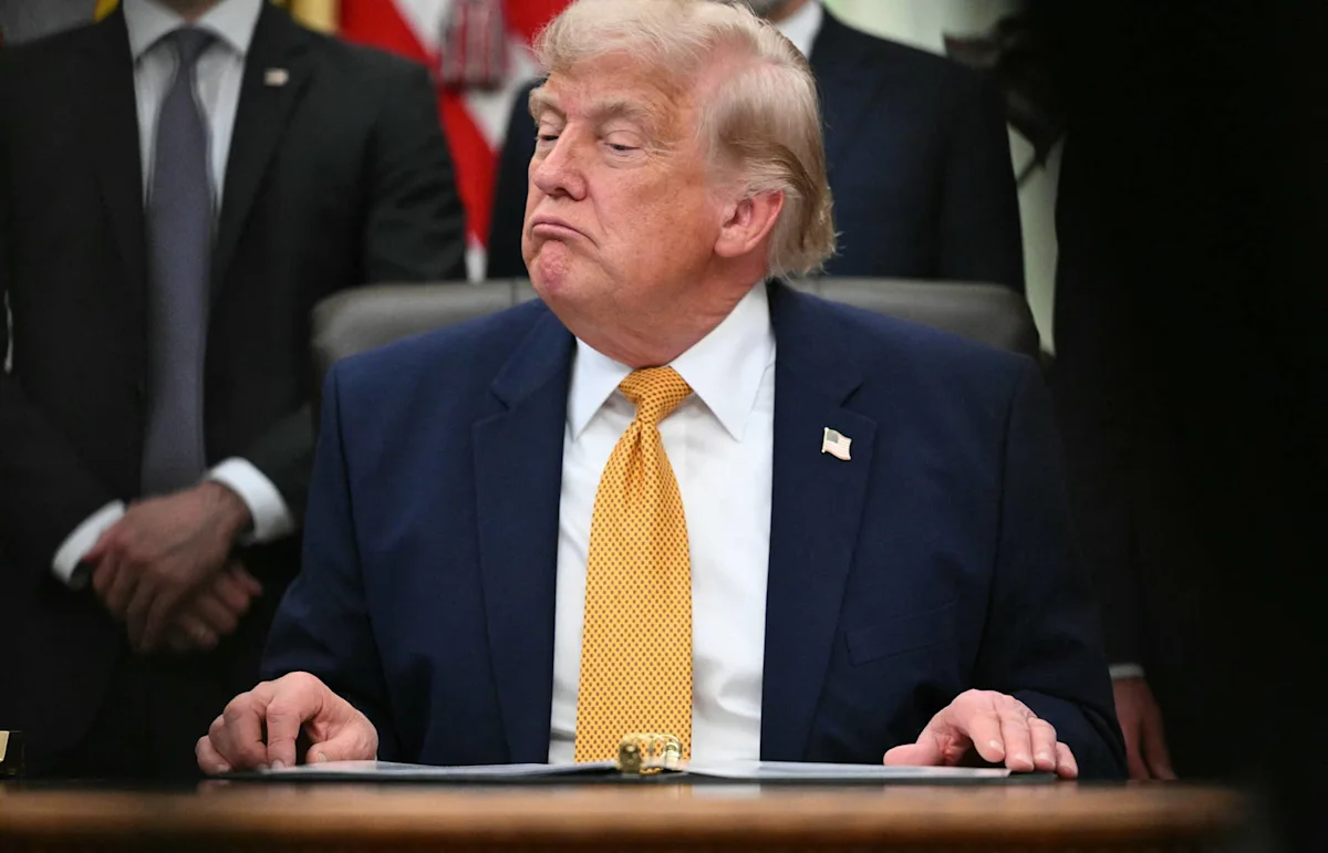Congressman raises alarm over Wall Street's early access to Trump's posts
