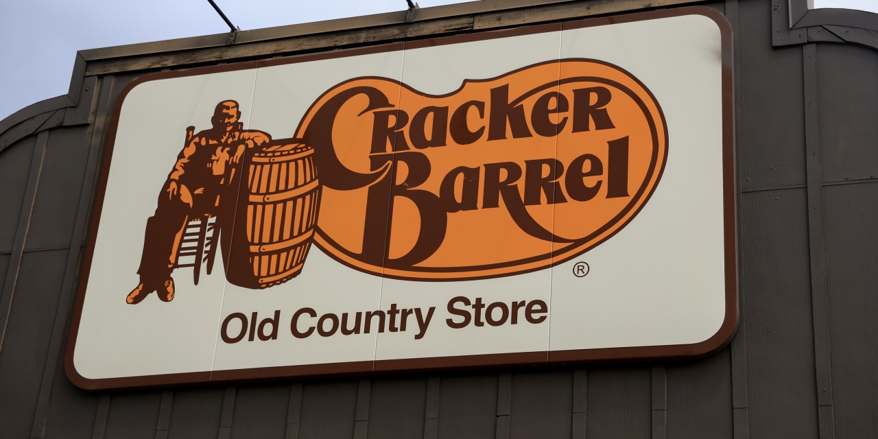 Cracker Barrel Raises Guidance After Maple Street Biscuit Divestiture, Sale-Leaseback Deal