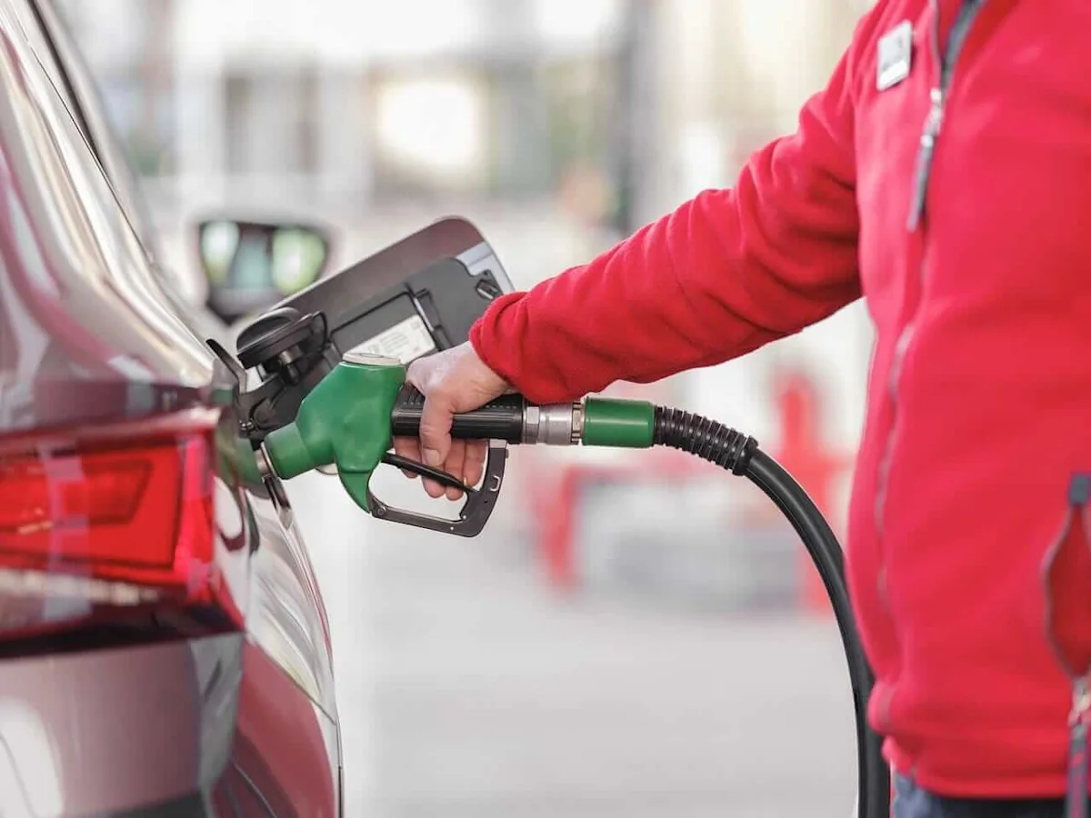 Crude Oil Prices Weaken on Dollar Strength