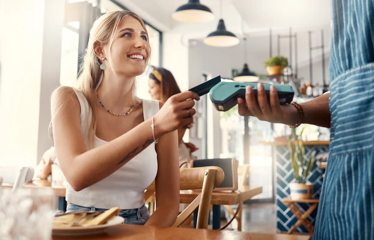 Discover it Secured Cash Back Credit Card review: Earn cash back while building your credit history