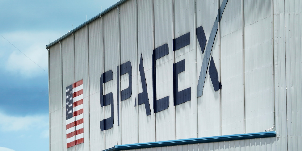 Ditching SpaceX Didn’t Help You Beat the Market