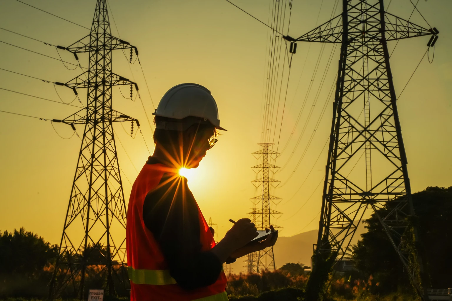 Edenor: Why The 75% Earnings Drop Is Misleading, And Metrogas Isn't Priced In Yet