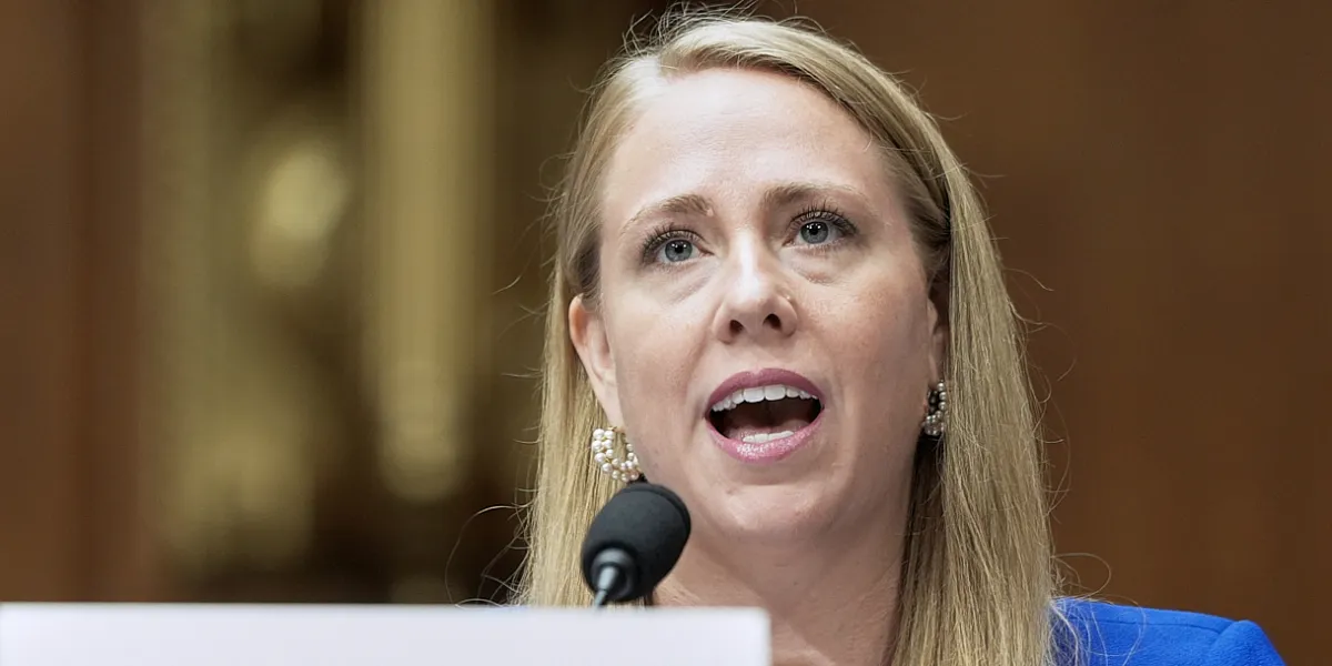 EEOC has indefinitely suspended all federal-sector class complaints, lawsuit claims