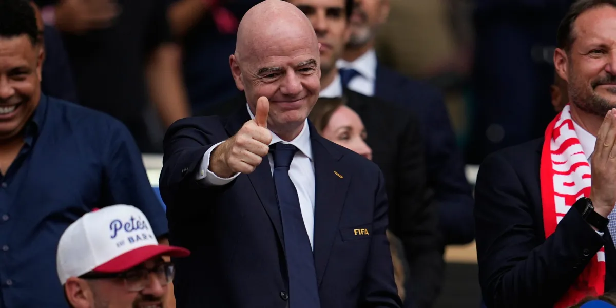FIFA President Infantino spent over 100 hours in the air during the 2026 World Cup amid pledge to reduce carbon emissions
