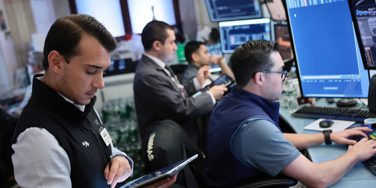 Futures Set to Trade Ahead of Jobs Data, Tech Earnings