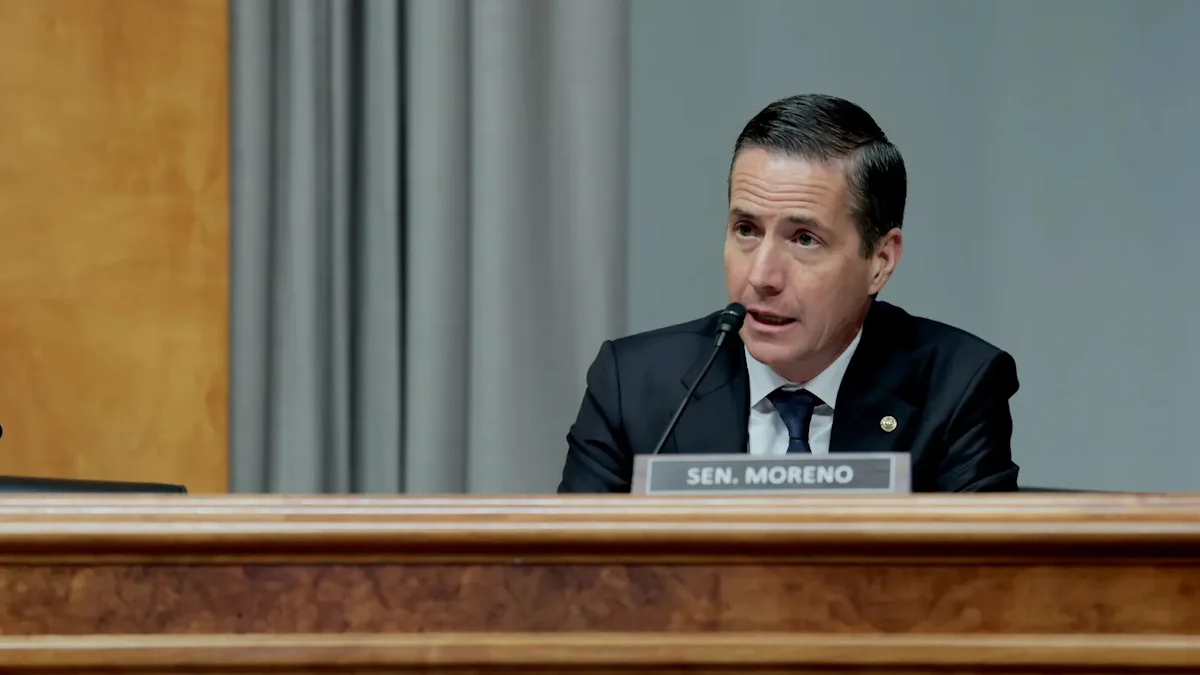 GOP senator slams banks over deposit posting
