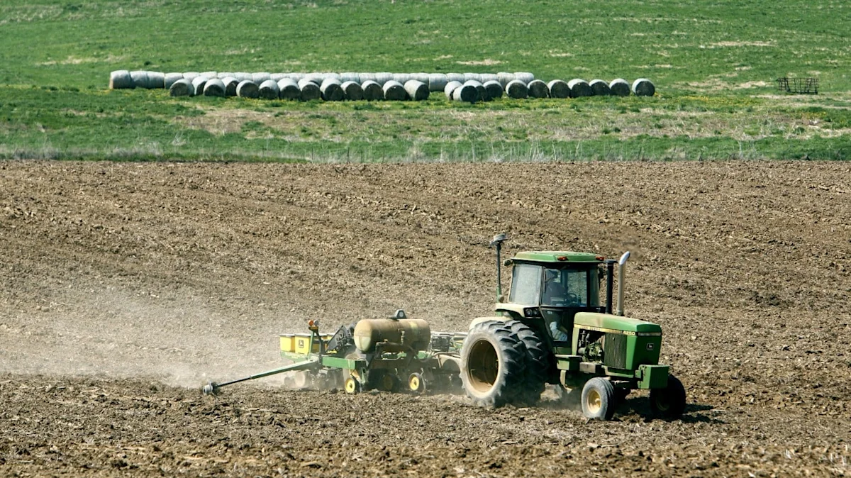 He Planned to Retire From Deere in October 2027. One Day Could Cost Him a $50,000 Retirement Bonus.