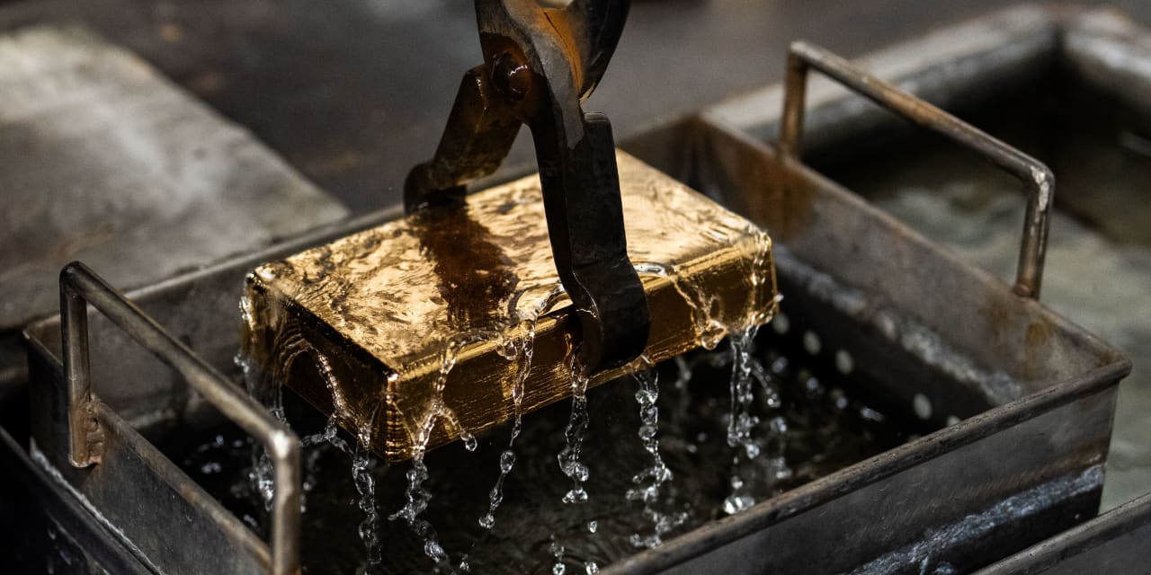 How Bessent’s Efforts to Calm Bond Market Set Gold Prices Ablaze