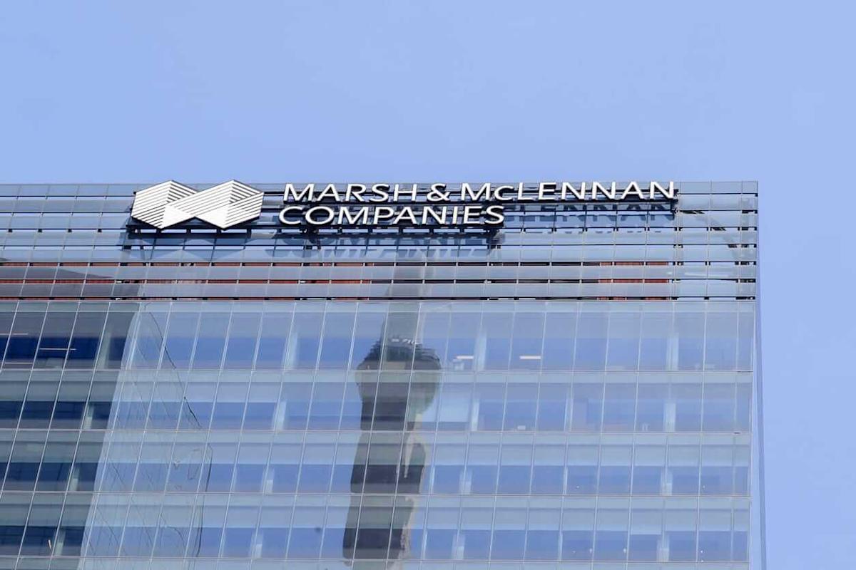How Is Marsh & McLennan’s Stock Performance Compared to Other Insurance Stocks?