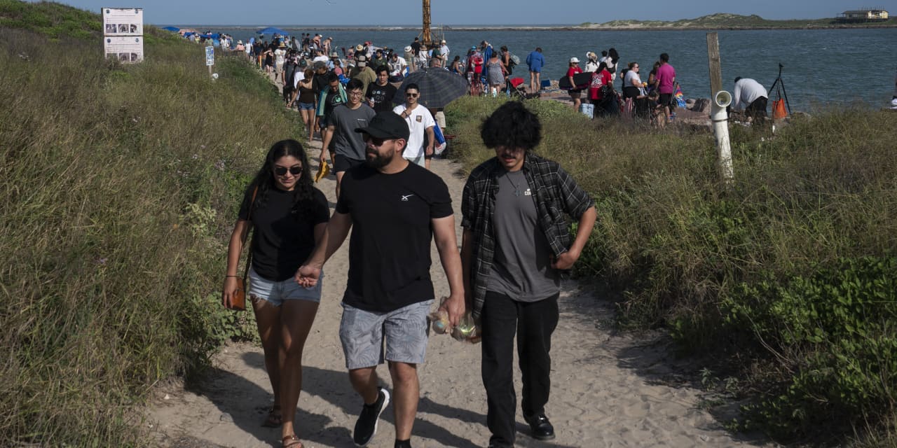 How SpaceX Stock Became a Short-Seller Favorite