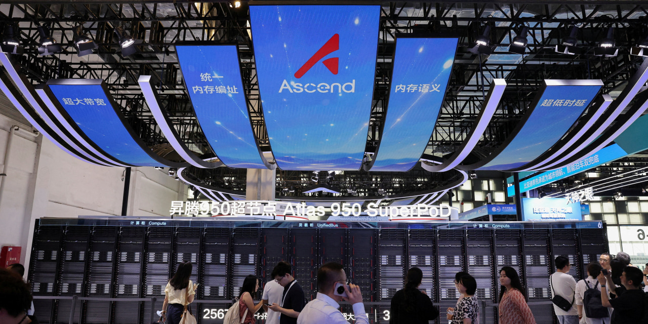 Huawei Profit Slumps by a Third on R&D Expenses, Raw-Material Costs