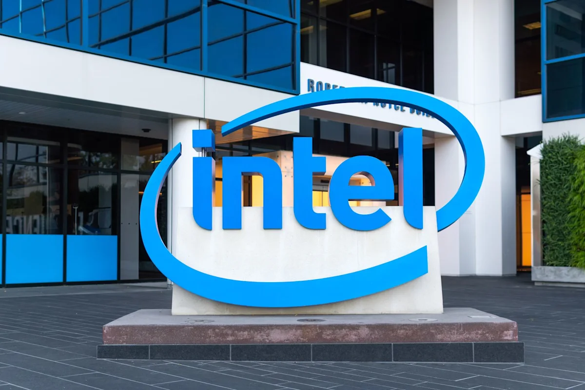 Intel Just Delivered Its Best Quarter in Years, But There Are Still Better AI Stocks to Buy