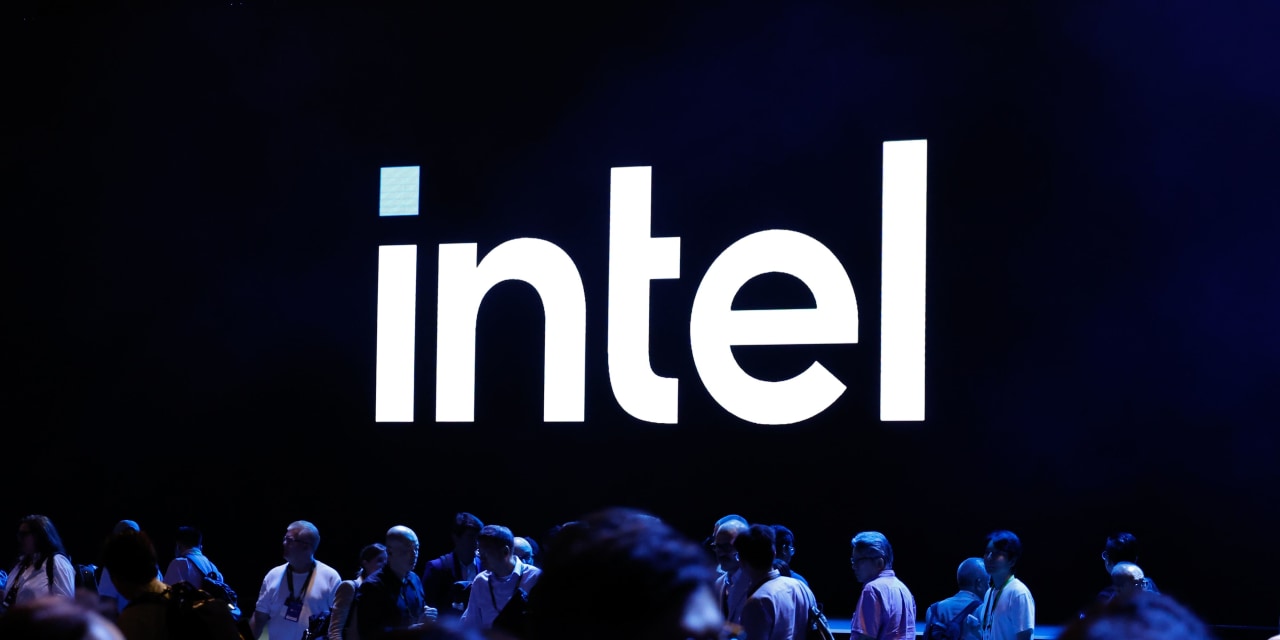 Intel Shares Rise as Sales Surge 25% in Second Quarter