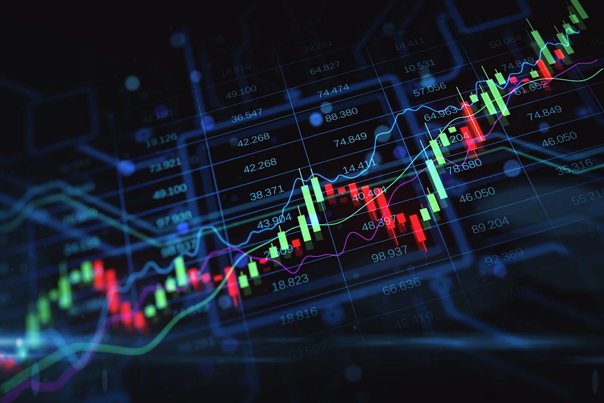Is Synchrony Financial Stock Underperforming the S&P 500?