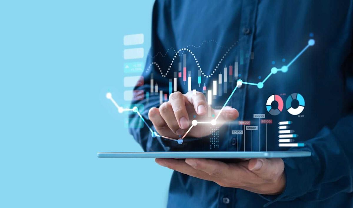 Is VeriSign Stock Underperforming the Nasdaq?
