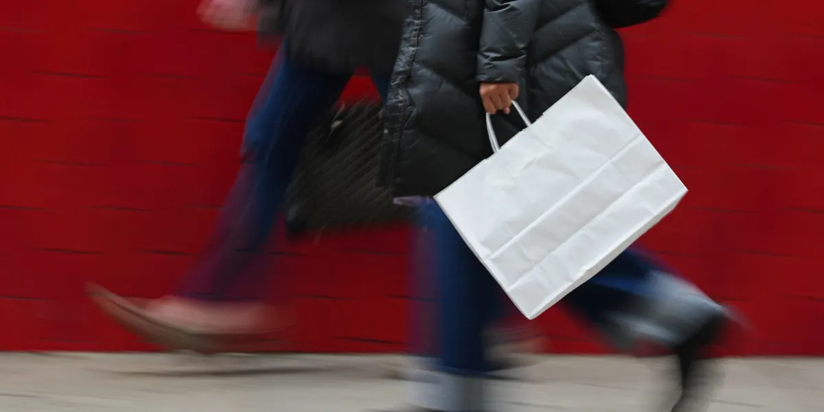 ‘It’s not lights out for the economy’: U.S. retail sales drop 0.6% in July