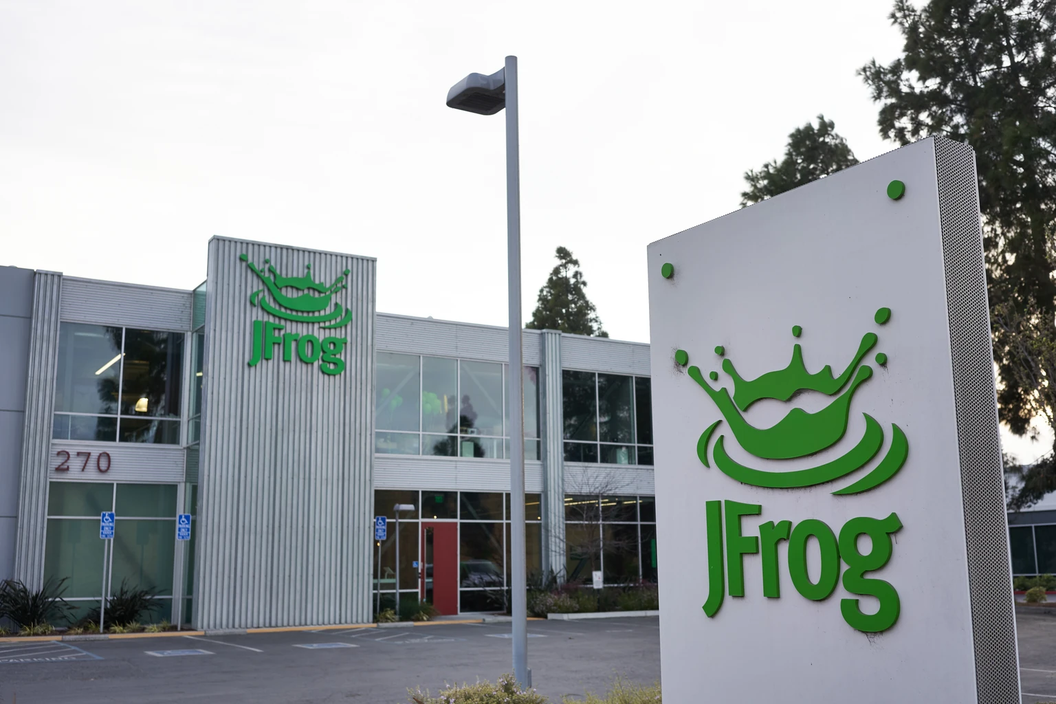 JFrog: Premium Multiple With Decelerating Reality