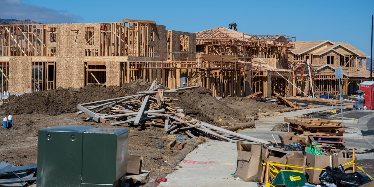 Lennar Cuts Full-Year Target, Citing ‘Stubborn’ Housing-Market Headwinds