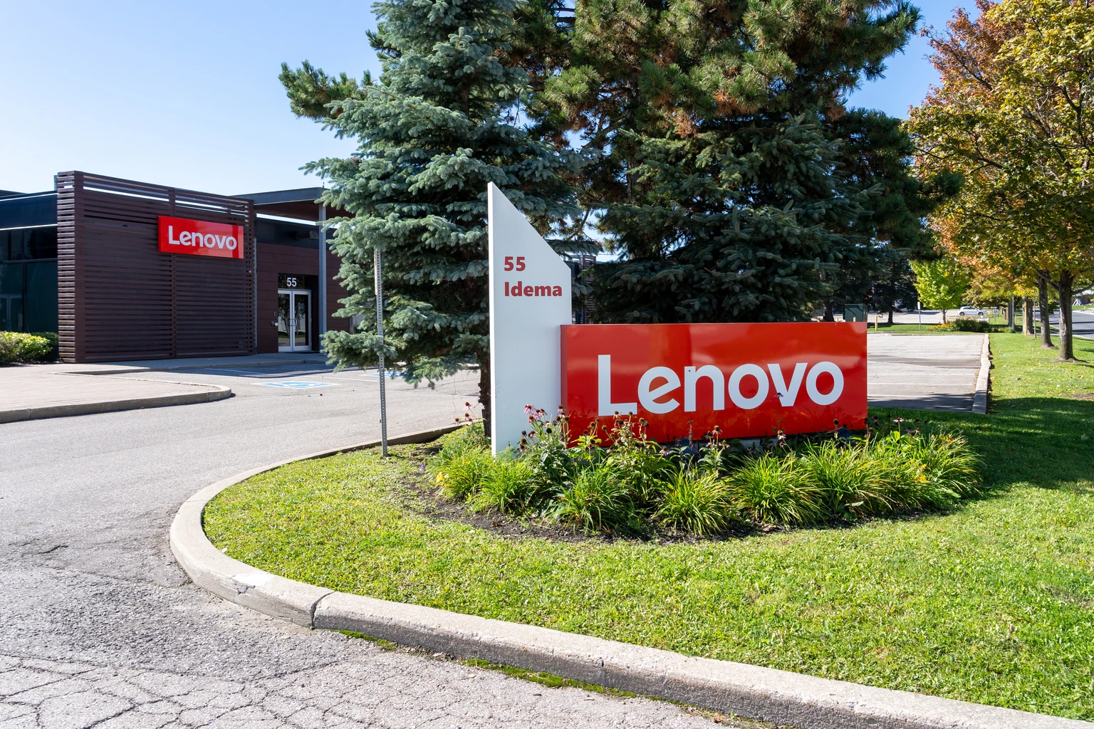 Lenovo's AI Business Is Thriving, And The Stock May Still Be Too Cheap