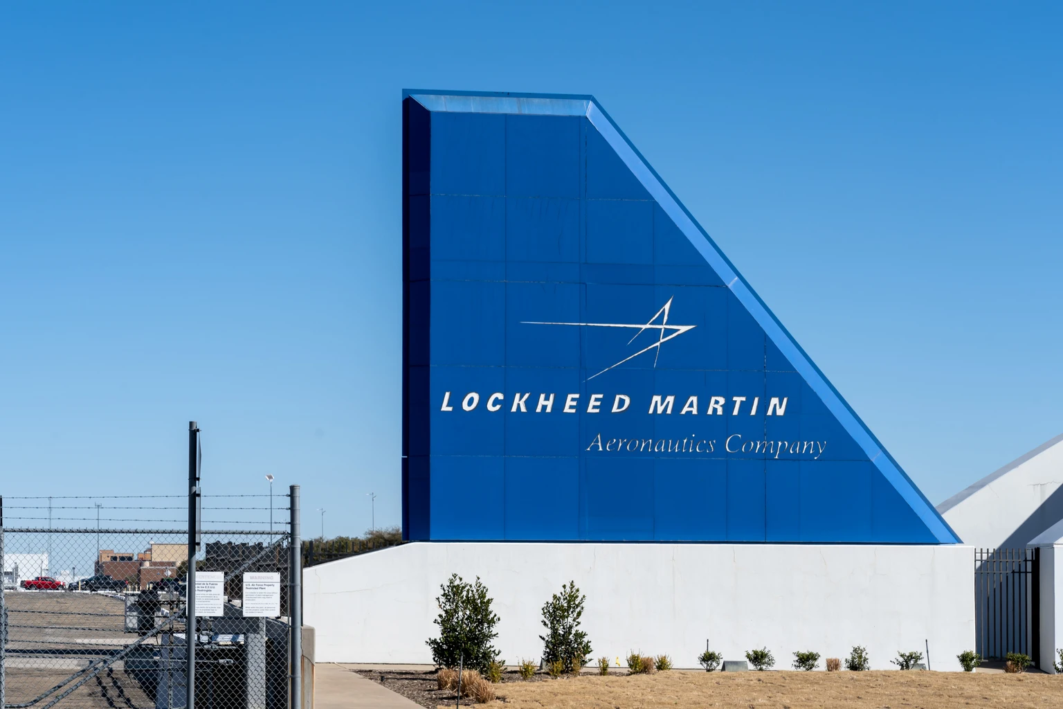 Lockheed Martin: Record Backlog And Missile Demand Make The Pullback A Strong Buy