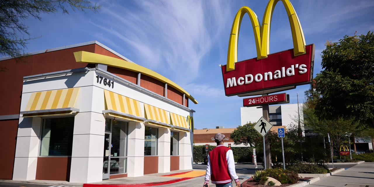 McDonald’s Aims to Improve Service and Food, and Chose a New U.S. Boss to Help