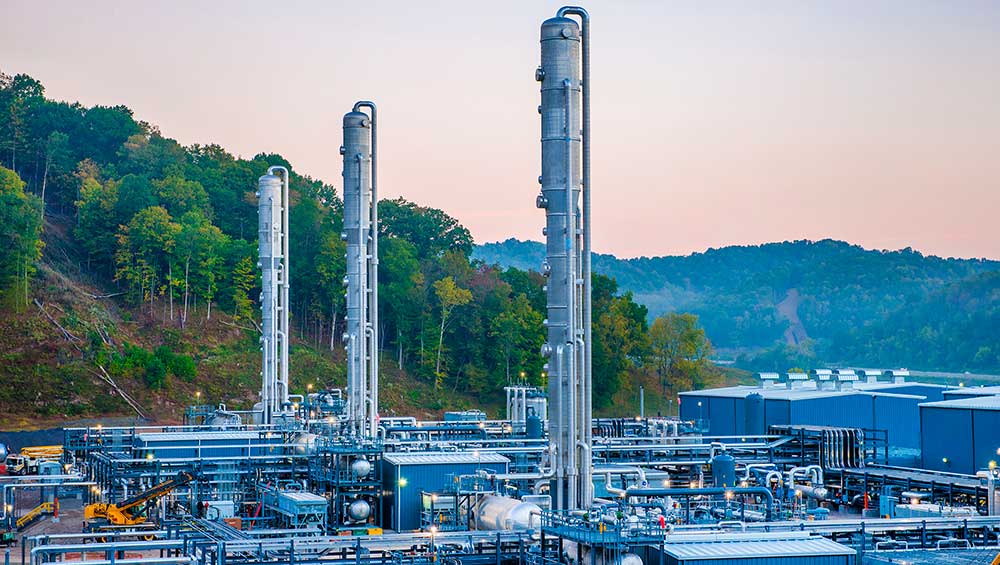 Midstream Energy Player MPLX Offers Robust 7.2% Yield