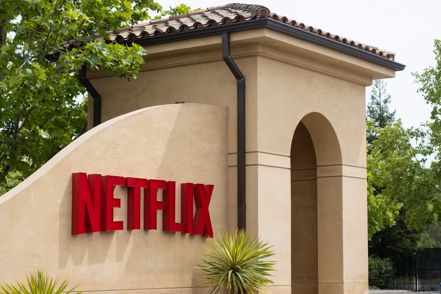 Netflix: Pricing Tailwinds Are Slowing, And Better Buys Exist (Downgrade)