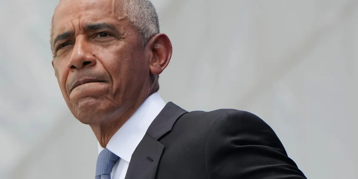 Obama got ‘whooped’ by a Paralympian on the basketball court — now he wants Iowa to send him to the Senate
