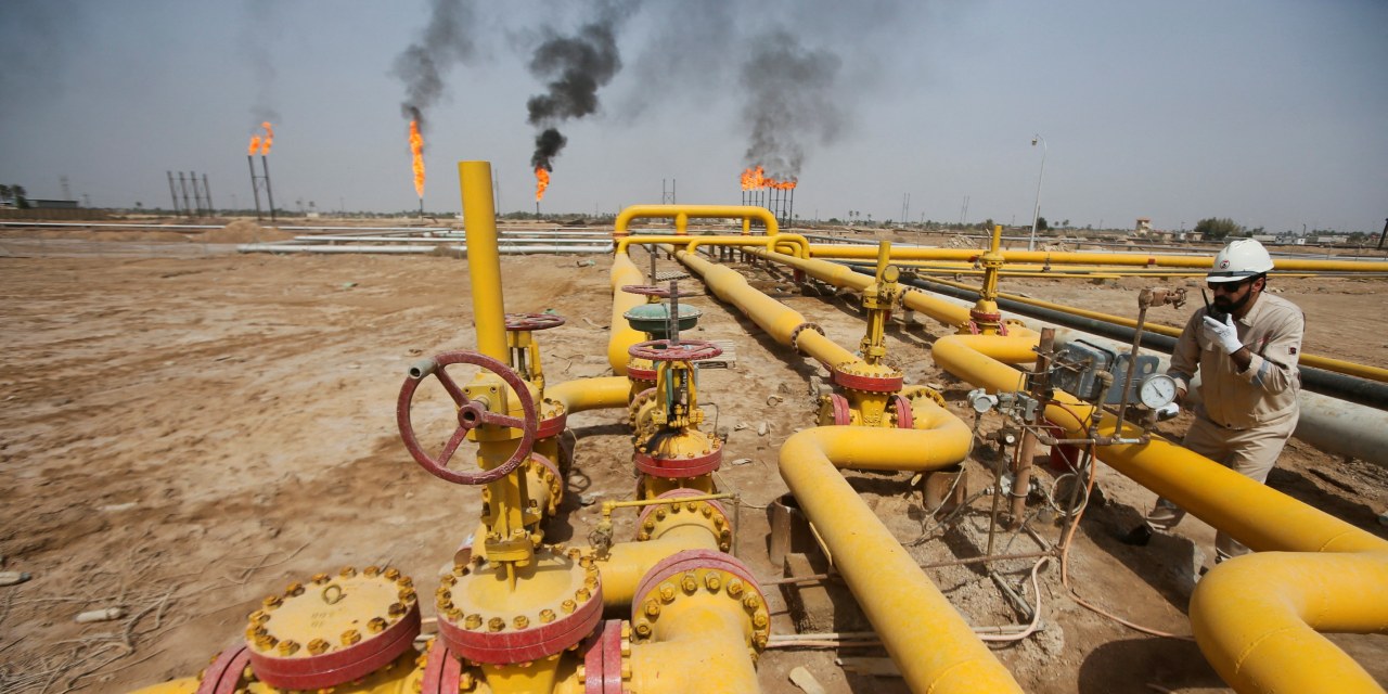 Oil Futures Fall Further on Hopes for Hormuz