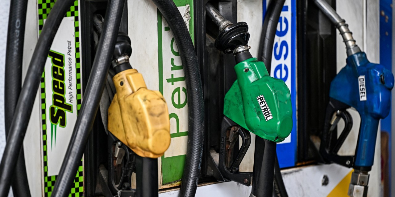 Oil Posts Modest Gains With Strait of Hormuz Situation Unclear