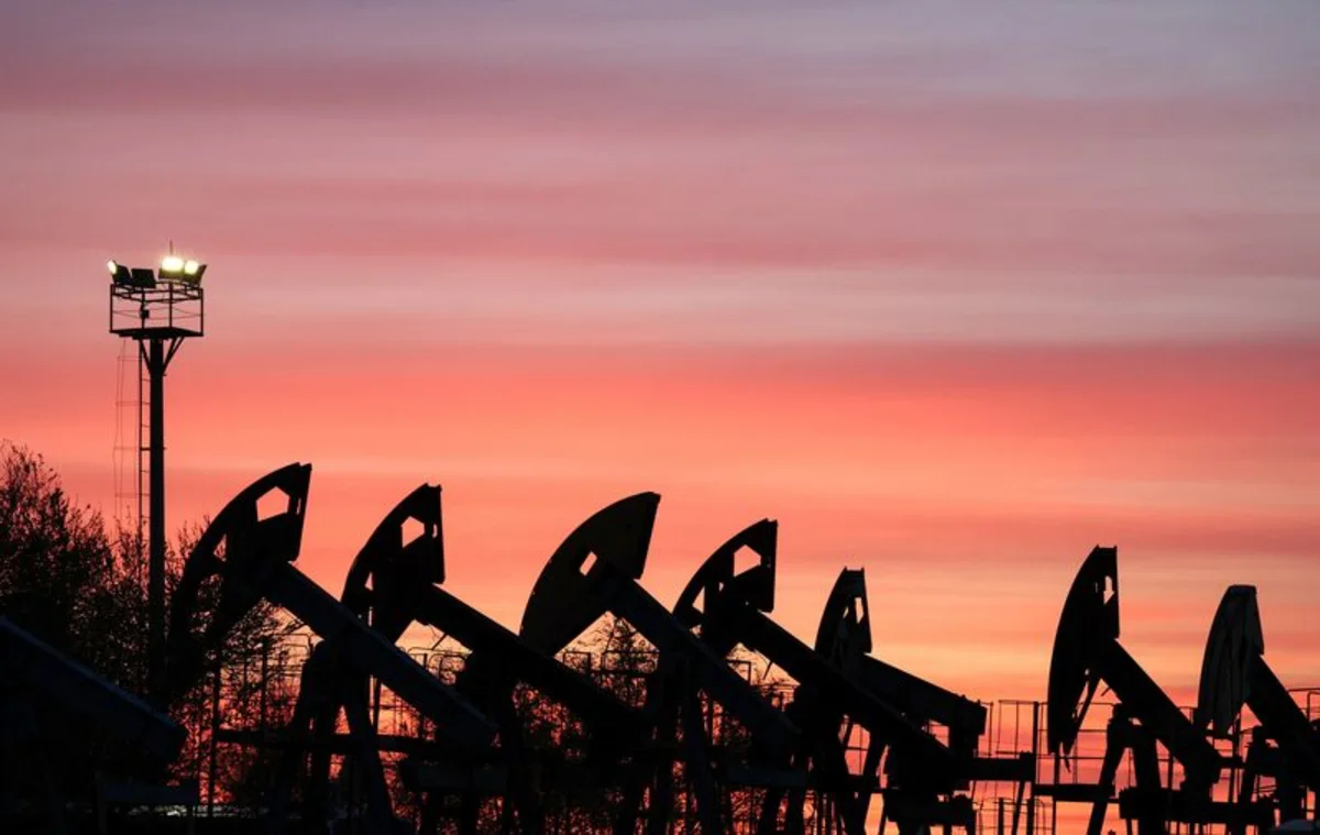 Oil prices settle at lowest in over a week, as US pauses attacks on Iran