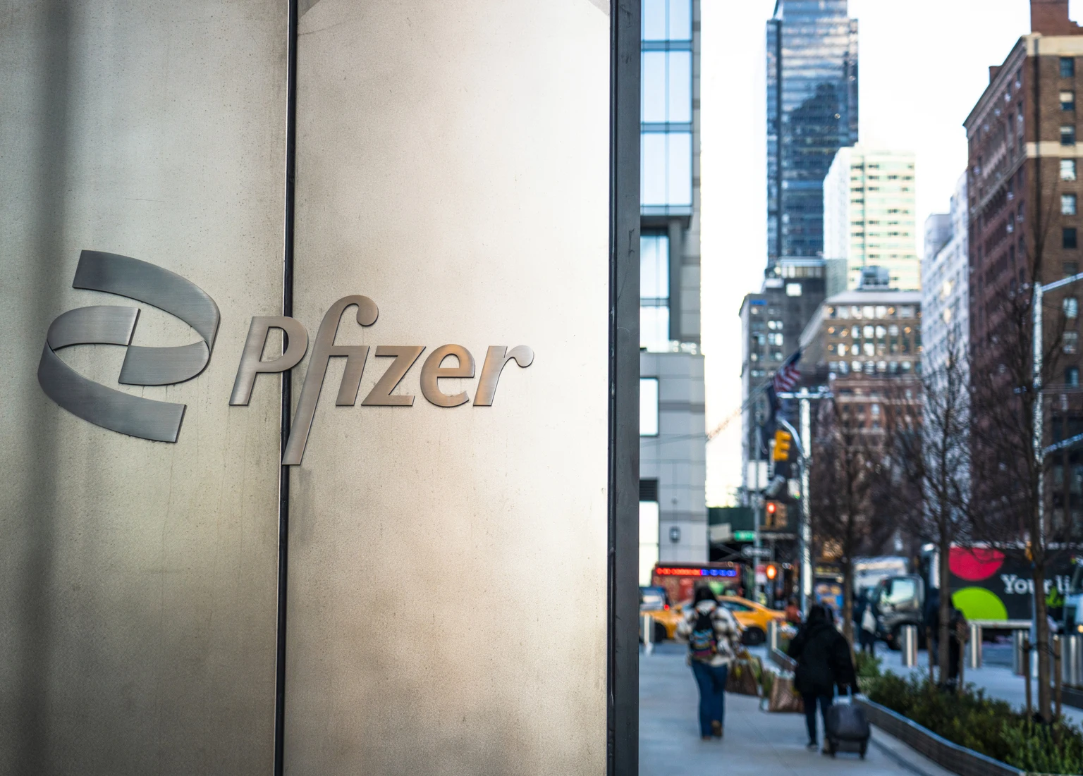 Pfizer's Bear Case Is Breaking