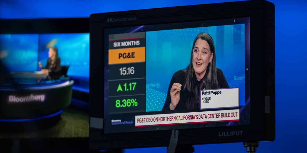 PG&E Shares Trim Losses Ahead of High-Stakes Wildfire Bill Vote