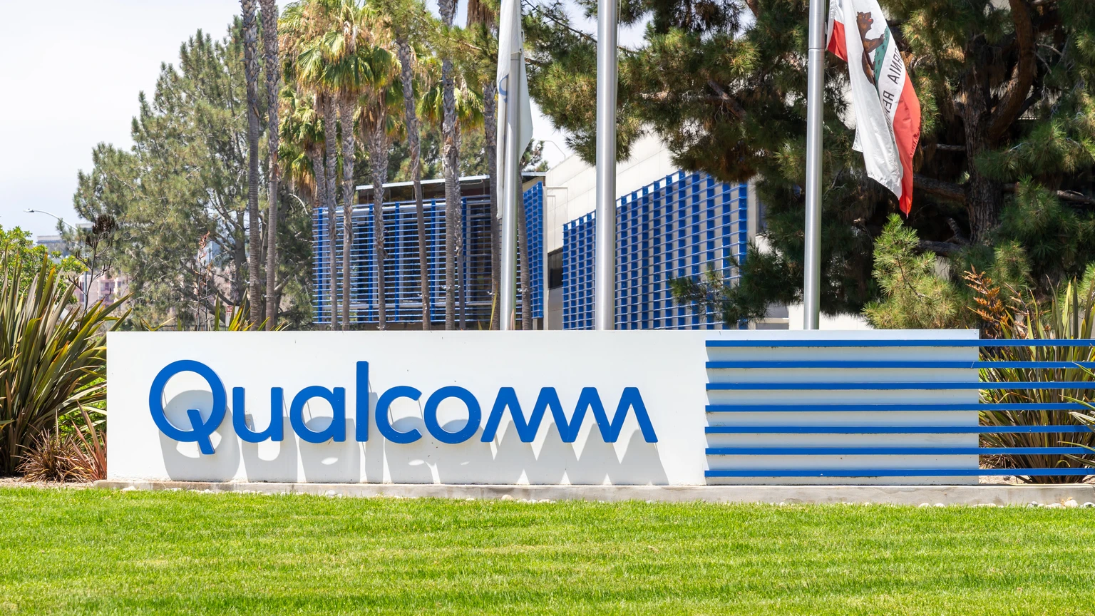 Qualcomm: Free AI Business