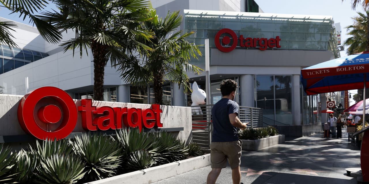 Ross Stores and Target Are Winning Shoppers From Rivals