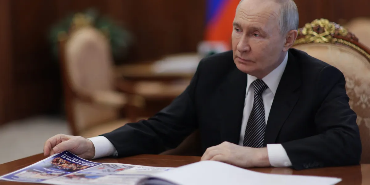 Russia’s economy is ‘sputtering,’ and Putin’s wartime spending model has pushed the country to an ‘economic, political, and military abyss’