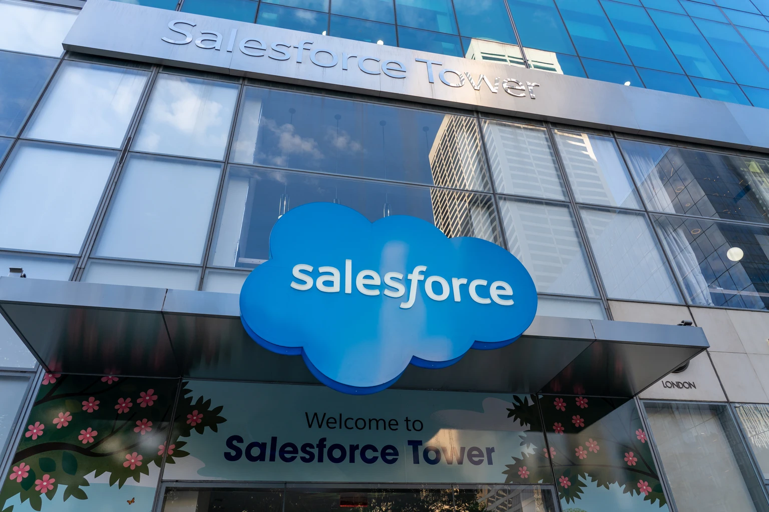 Salesforce: A No-Brainer 'Buy' At 52-Week Lows, Buyback War Chest Unleashed