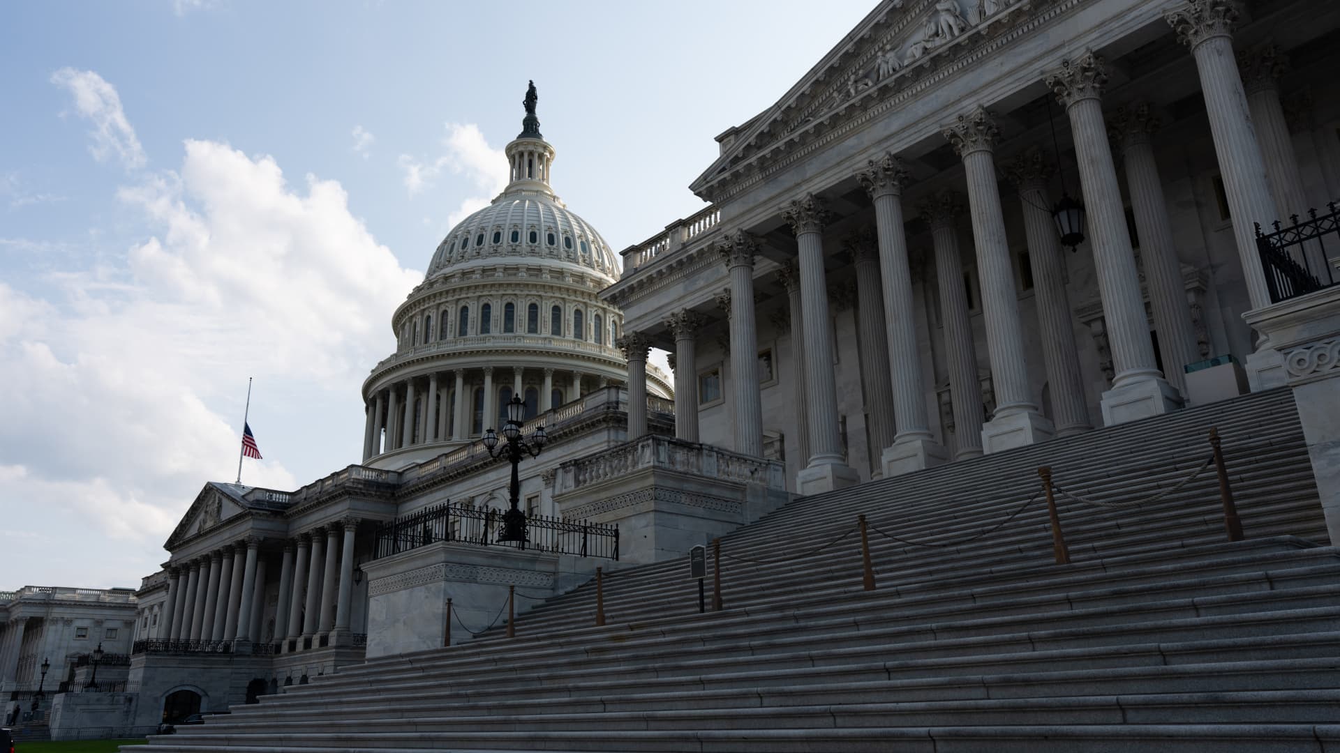 Senate is still a tossup, but Democrats now have slight edge, prediction market traders think