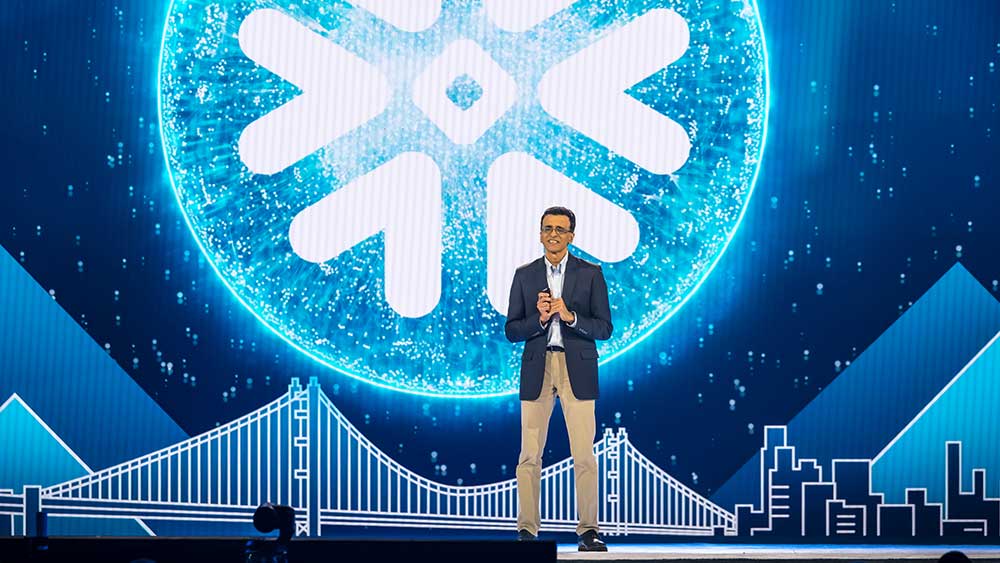 Snowflake Flashes Golden Cross After Massive Sell-Off; Nears Pivot